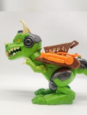 Grossery Gang Time Wars Chomp 'n' Chew Trash-O-Saur Green Dinosaur